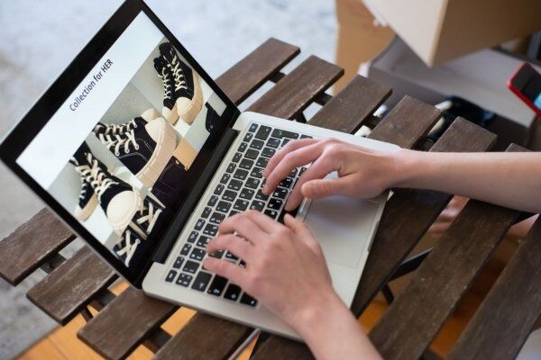 Direito do consumidor e e-commerce: como escolher advogado em compras online e cancelamentos