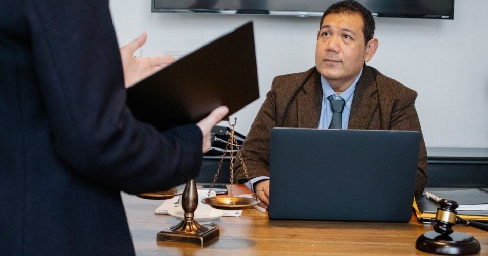 Como contestar demissão sem justa causa: guia estratégico para vencer